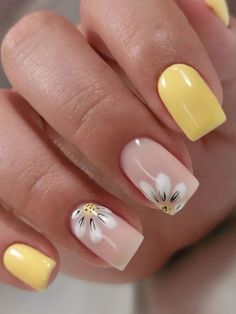 Summer Yellow Nails, Flower Nail Designs, Her Nails, Summer Yellow, Short Acrylic Nails Designs, Nails 2024, Yellow Nails, Floral Nails, Fancy Nails