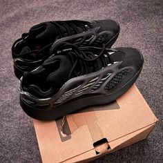 Brand New Yeezy Black, Dad Shoe, Adidas Yeezy 700, Adidas Yeezy 350 V2, Shoes Yeezy, Mens Yeezy, Adidas Yeezy 350, Yeezy 500, Yeezy 700