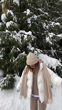 Winter Outfit Inspo Snow, Outfits For Super Cold Weather, Winter Outfits Cold Christmas, Winter Outfits Aesthetic Christmas, Winter Aesthetic Pics, Winter Pics Instagram, Winter Pics Aesthetic, Winter Inspo Pics, Vanilla Girl Outfits Winter