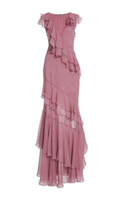 RUFFLED MAXI DRESS IN PINKIndulge in the romance and elegance of our Ruffled Maxi Dress in Pink. This dress is designed to make you feel like a true goddess with its soft fabric and multi-layer ruffle detailing. The delicate ruffles not only add a sense of layering but also enhance the overall elegance of the dress. making it a perfect choice for any special occasion.What sets our Ruffled Maxi Dress apart from the rest is its attention to detail and flattering silhouette. The appropriate dividin Dress Outline, Red Things, Ruffle Gown, Color Corrector, Looks Street Style, Moda Vintage, Ruffled Maxi Dress, Chic Woman, Mode Inspiration