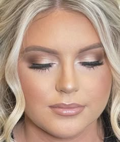 Bright Prom Makeup, Natural Bridal Makeup For Hooded Eyes, Over 50 Makeup Looks, Mother Of Bride Makeup Ideas, Mother Of The Bride Makeup Over 50 Blue Eyes, Mother Of The Bride Makeup Over 50 Brown Eyes, Mother Of The Bride Make Up Over 50, Mother Of The Bride Nails