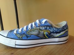 Ocean sea life hand painted Converse 100% customizable with whatever sea creatures you like. The artwork is washable and durable. Each pair is one of a kind, with no two pair exactly the same. Converse Painting, Hand Painted Converse, Diy Converse, Painted Converse, Painting Ocean, Sneakers Athletic, Painted Clothes, Shoe Art, Painted Shoes