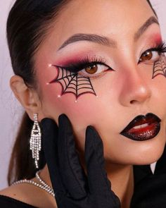 Spidergirl Costume Aesthetic, Face Makeup For Halloween For Women, Halloween Makeup Trends 2023, Spiderman Makeup Woman Easy, Spiderman Makeup Woman, Pretty Halloween Makeup Looks Easy, Halloween Face Makeup For Women, Cute Halloween Makeup Looks Easy, Spiderman Makeup Looks