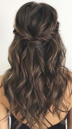 Half Up Wedding Hair Long, Wedding Hair Half, Kadeřnické Trendy, Prom Queen, Gym Ideas, Effortless Hairstyles, Wedding Hair Down, Wedding 2024, Braided Hairstyles For Wedding