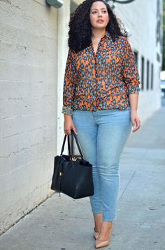 i like the general look for the office (without jeans) Jeans Outfit Plus Size, Light Wash Jeans Outfit, Wash Jeans Outfit, Tanesha Awasthi, Confident Girl, Plus Zise, Outfit Plus Size, Look Plus Size, Asos Tops