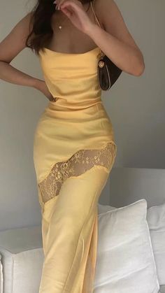 Look Gatsby, Prom Dresses Yellow, Smink Inspiration, Looks Party, فستان سهرة, Elegant Dresses For Women, Evening Dresses Long, Looks Vintage