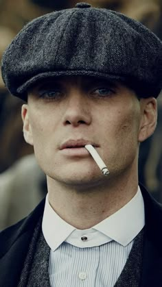 Cillian Murphy Peaky Blinders, Tommy Shelby, Thomas Shelby, Cillian Murphy, Peaky Blinders, Eye Candy, Beautiful People, Tv Series, A Man