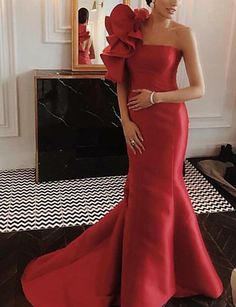 Court Train Prom Dress, Red Green Dress, Gown Floral, Evening Dresses Online, Opera Gloves, Cheap Evening Dresses, Prom Dresses Online, Wedding Bridesmaid Dresses, Mermaid Dresses