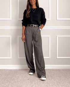 Jumper Trousers Outfit, Trousers And Jumper Outfit, Winter Outfit Style Women, Black Knitted Jumper Outfit, Knit Work Outfit, Architect Outfit Women Aesthetic, Jumper Work Outfit, Business Casual Autumn Outfits, Fall Work Outfits Business Casual