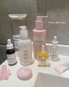 Best Glossier Products, Glossier Products, Skin Care And Makeup, Milky Jelly Cleanser, Daily Makeup Routine