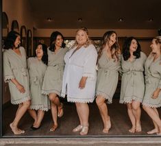 Wedding Robes Getting Ready, Bride Robe Lace, Getting Ready Robes, Satin Pjs, Bridesmaid Pjs, Wedding Robes, Bridesmaid Getting Ready, Plus Size Bride, Bridesmaid Pyjamas