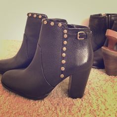 These Are The Sold Out Tory Burch Heeled Mae Booties! Never Worn. In Perfect Condition. Black Tory Burch Boots, Tory Burch Heels, Tory Burch Shoes, Tory Burch, Bootie Boots, Ankle Boot, Ankle Boots, Women Shoes, Boots