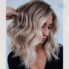 Two-toned beauty: Dementtion blonde never looked so good! #colourblocking #colors #haircolor #hairstyle #haircare #trendy #SHD Blond Cenușiu, Balayage Blond, Blonde Tips, Blonde Streaks, Ash Blonde Balayage, Blond Balayage, Hair Adviser, Balayage Blonde, Ash Blonde Hair