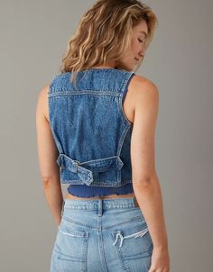 AE Denim Vest Denim Vest Outfits For Women, Jean Vest Outfits, Denim Vest Outfit, Vest Outfits For Women, Crop Denim Vest, Vest Outfit, Jean Vest, Summer Inspo, List Ideas