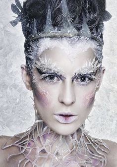 Queen Aesthetic Outfit, Ice Queen Aesthetic, Fairy Dress Fantasy, Ice Costume, Schnee Party, Warrior Makeup