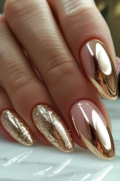 Gold Summer Nails, Golden Nails Designs, Glitter French Manicure, Golden Nails, Gold Nail Designs, Green Nail Designs, Blush Nails, Latest Nail Art