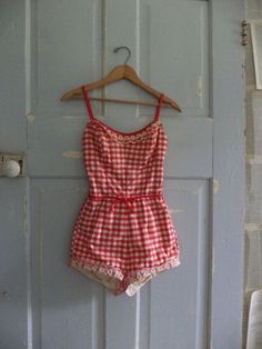 1950s Bathing Suits, Vintage Americana Aesthetic, Americana Aesthetic, Minako Aino, Vintage Swimsuits, Retro Mode, Vintage Americana, Trailer Park, Vestidos Vintage