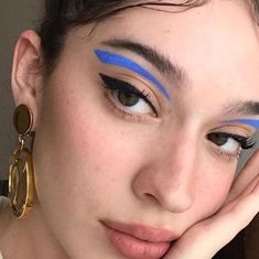 Editorial Make-up, Maquillage On Fleek, Inspiration Tattoos, Graphic Eyeliner, Smink Inspiration, Creative Makeup Looks, Kesha, Eye Makeup Art, Blue Makeup