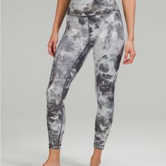 Brand New/Never Worm With Tags Lululemon Align Hr Pant 25” In A Shine Design Coming From A Smoke Free/Pet Free Home. High Rise Waist: 25” Length: 32.5” Inseam: 25” Waist Drop: 10.5” Ankle Opening: 9” Black Lululemon Leggings, Lululemon Align Leggings, Low Impact Workout, Lululemon Align, Black Camo, High Rise Pants, Flare Leggings, Athletic Leggings, Lululemon Leggings