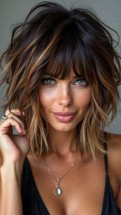 Dye Ends Of Hair, Hair Dye Ends, Short Bleached Hair, Medium Shaggy Hairstyles, Shaggy Hairstyles, Hair Mistakes, Bob Hairstyles For Thick, Hairstyles For Girls, Edgy Hair