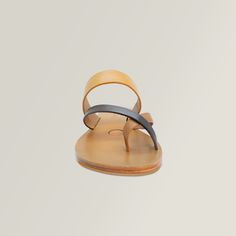 These down-to-earth contemporary grounding sandals are handmade with natural materials that only get better with time and wear. These non-padded sandals allow your foot to strengthen over time with a more natural feel. Rubber heel for added slip protection. All-leather sole that feels better and better with time, as it molds and compresses to the contours of your foot. Grounding Sandals, Padded Sandals, Instagram Men, Down To Earth, Buffalo Leather, Rubber Heels, Get Better, Vegetable Tanned Leather, Natural Materials