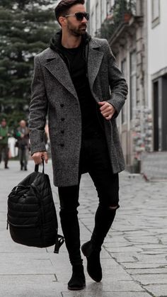 Moda uomini lana cappotto lungo trench stile grigio uomo - Etsy Italia Outfits With Long Coats, Long Coat Men, Flannel Outfits, Hipster Man, Mens Fashion Blog, Long Coats, Winter Mode, Winter Outfits Men, Men Fashion Casual Outfits