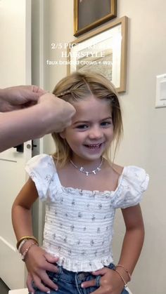 Lottle Girls Hairstyle, Princess Peach Hairstyle Kids, Wacky Kids Hair Ideas, Cute Little Kid Hairstyles, Toddler Hairstyles For Christmas, Spring Pictures Hairstyles Kids, Toddler Fairy Hairstyles, Toddler Hair Down Hairstyles, Tumbling Hairstyles Gymnastics