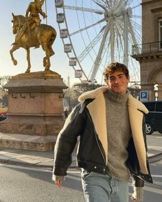 Winter Outfits Men Streetwear, Outfits Men Streetwear, Guy Fits, Winter Travel Outfit, Pilot Jacket, Italy Outfits, Fall Outfits Men, Mens Outfit Inspiration