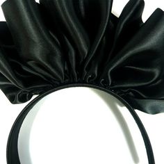 Large Black Pleated Satin Fascinator Headband #1686Package included : order quantity × headbandItem Features :.Unique fashion headband.Plastic band insert.Perfect costume hair accessory for weddings, parties, night out, Halloween and other special events.Great for women of all agesItem Specifications :.Handmade in Korea.100% brand new with high quality.Satin and plastic  .Measure approx 0.98 inches (2.5 cm) in band width.Weight approx 1.62 oz (46 g)Colors may appear slightly different through th Elegant Headband Fascinator For Costume Party, Black Structured Crown Headpiece For Party, Adjustable Satin Bow Headpiece For Party, Elegant Mini Hat Headband For Costume Party, Elegant Mini Hat With Headband For Costume Party, Party Headband With Satin Bow, Evening Headband With Satin Bow, Party Satin Bow Headband, Elegant Adjustable Headpieces For Costume Party