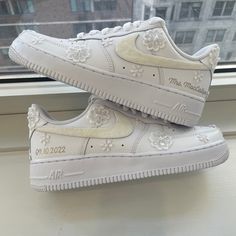 Treat your feet to something special - Custom Air Force 1 x Wedding Sneakers with fabric flowers. Feel the rush of confidence as you hit the street in a unique designer creation, crafted to help you stand out and make a statement. Show off your inner risk taker today. 🌸 🔥 100% genuine, Brand New.👟 Custom sneakers.💫 Every pair is hand-made to order.✨ Best quality waterproof and scratch-proof paints used.✨ 1000+ satisfied customers across various platforms. 🌎Free worldwide shipping,shipping w Custom White Sneakers For Spring, Spring Wedding High-top Sneakers, Customizable White Sneakers For Wedding, Customizable White Wedding Sneakers, Spring Wedding Sneakers With Round Toe, Custom Low-top Sneakers For Wedding, Custom Low-top Wedding Sneakers, Custom Sneakers With Round Toe For Wedding, Custom Round Toe Sneakers For Wedding