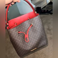 Like New Condition Helping My Mom Sell It Michael Kors Handbag, Bags Michael Kors, Handbags Michael Kors, Handbag Purse, Michael Kors Bag, My Mom, Michael Kors, Bag Lady, Like New