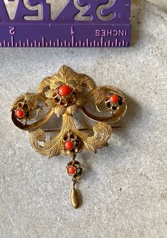 Beautiful Circa 1800s Victorian Gold Gilt Red Coral Antique Brooch Usa Jewelry, Victorian Gold, Antique Brooches, Handcrafted Necklace, Red Coral, Chinese Art, Brooches, Vintage Items, Coral