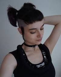 Hair Half Shaved, Shaved Long Hair, Oc Hair, Gender Euphoria, Hair References, Undercut Long Hair, Half Shaved Hair, Half Shaved