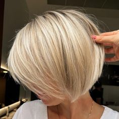 Short Wispy Blonde Bob Short Angled Bob With Curtain Bangs, Short Round Bob Haircut, Short Stacked Bob Haircut With Bangs, Angled Bob With Curtain Bangs, Face Framing Layers Bob, Graduated Bob Haircuts Short, Short Inverted Bob, Short Inverted Bob Haircuts, Very Short Bob Hairstyles