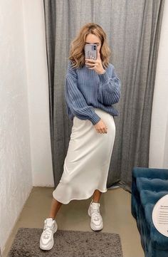 Autumn Modest Outfits, Long Skirt Office Outfit, Ribbed Shirt Outfit, Spring Dressy Outfits, Classy Modest Fashion, Silk Skirt Outfits, Skirt Outfits Spring, Stylish Modest Outfits, Modest Street Fashion