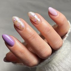 Purple Summer Nails, Purple Nail Design, Almond Acrylic Nails Designs, Light Purple Nails, Purple Glitter Nails, Simple Spring Nails, Purple Nail Art, Lilac Nails, Purple Acrylic Nails