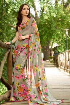 Flower Print Saree, Orang India, Floral Sarees, Floral Print Sarees, Print Saree, Simple Sarees, Casual Saree, Indian Couture, Elegant Saree