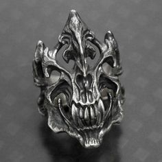 made by Strange Freak Designs SFD-R-086 creature skull demon monster silver ring made in JAPAN if you want other ring gauge please contact us. Cool Ring Designs Men, Gothic Jewelry For Men, Gothic Jewelry Men, Monster Jewelry, Demon Ring, Skull Demon, Demon Monster, Goth Ring, Cool Ring