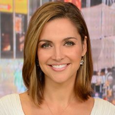 Paula Faris, Jen Lilley, Job Goals, Most Influential People, Makeup Chair, Shorter Hair, Usa Soccer Women, Brown Hair With Blonde Highlights, Lean On