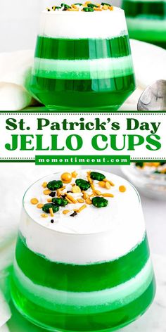 A perfect St. Parick's Day dessert recipe! 3 ignredients are all you need for this easy St. Patrick's Day treat. Layered with Cool Whip, these green jello cups are the cutest way to celebrate! Presentations Ideas, Jello Fruit Salads, Orange Jello Salads, Jello Fruit, Lime Jello Salads, Crowd Food, St Patrick's Day Dessert, Jello Jigglers