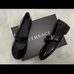 Brand New Versace Kids Shoes. Round Toe New With Box Size:32 Or Size 13.5 Please See Chart Below Retail Price $390 Designer Black Party Flats, Gold Mary Janes, Kids Loafers, Versace Kids, Black Ballerina, Girls Dress Shoes, Versace Shoes, Dressy Shoes, Girls Flats