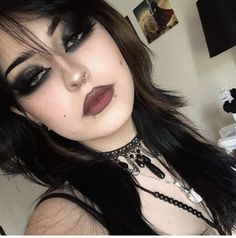 Natural Goth Makeup, Glam Goth Makeup, Hot Goth Makeup, J Makeup, Dark Makeup Looks, Punk Makeup, Alt Makeup, Work Makeup, Alternative Makeup