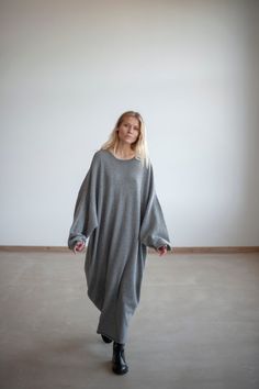 Oversized Dress Loose Fit Dress Oversized Sweater Dress - Etsy Feminine Oversized Outfit, Oversized Minimalist Outfit, Minimalist Dress Casual, Oversized Sweater Dress, Baggy Dresses, Loose Fit Dress, Dress Loose Fit, Minimalist Dress, Oversized Grey Sweater