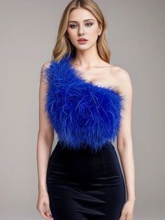 This is a 12-inch long, handmade top designed with a single shoulder strap and embellished with elegant ostrich feathers. It includes a back tie corset for a customizable fit, enhancing both comfort and style. This distinctive piece is perfect for those looking to make a bold and glamorous fashion statement. Made to Order - One size - will fit up to a 41" Bust size. Please make sure to measure over the bust. Your bust measurement is not your bra band size. No stretch so please do not guess.  Ple Ostrich Feather Top, Tie Corset, Feather Top, Glamorous Fashion, Feather Tops, Ostrich Feather, Ostrich Feathers, 2023 Fashion, Glamour Fashion