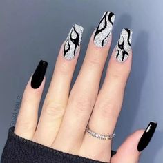 452 Likes, 0 Comments - Nails | Makeup | Girls (@nailsfront) on Instagram: “1-10? ♥️Tag someone who would love this 💅Follow @nailsturn for more 💅Follow @nailsthick for more .…” Black Silver Nails, Black Acrylic Nail Designs, Silver Nail Designs, Black Nails With Glitter, Nails Yellow, Black Acrylic Nails, Black Nail Designs, Coffin Nails Long, Nail Designs Glitter