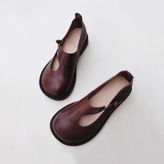 Comfortable Flats, Round Toe Heels, Leather Shoes Woman, Women Leather, Bag Dress, Toe Shoes, Spring Shoes, Classic Leather, Black Flats