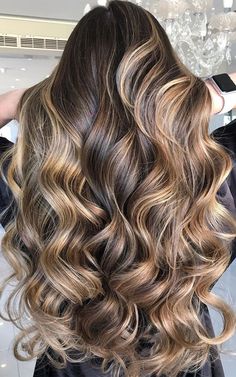 Hair Inspo Color Baylage, Blonde Brown Highlights, Balayage Hair Caramel, Balayage Long Hair, Highlights For Dark Brown Hair, Highlight Ideas, Blonde Highlights On Dark Hair