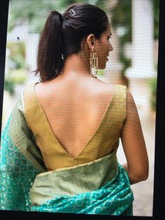 Sleeveless Blouse Designs, House Of Blouse, Saree Bollywood, Backless Blouse Designs, Blouse Back Neck Designs, Sari Blouse Designs, Indian Saree Blouse, Silk Saree Blouse Designs, Elegant Blouse Designs