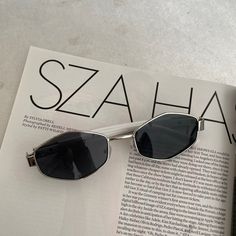 ★ Diamond shaped metal sunglasses, designer inspired ★ Assorted frames and lenses ★ 100% UVB protective lens *Final Sale* More info: Returns & Exchanges Abstract Earrings, Flare Jumpsuit, High Tide, Metal Sunglasses, Square Earrings, Gold Sunglasses, Leather Jacket Black, Diamond Shaped, Woven Bag