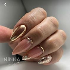 Gold Gel Nails, Chrome Nails Designs, Hippie Nails, Christmas Gel Nails, Holiday Music, Bride Nails, Christmas Songs